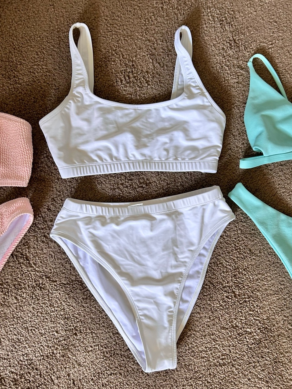 White Medium Coverage Round Neck Crop Top High Waist Bikini Size M / Medium